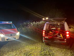 Der schwerverletzer Mountainbiker musste mit Geländewagen aus dem Wald gerettet werden