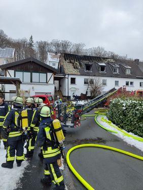 Insgesamt acht Atemschutztrupps waren im Einsatz